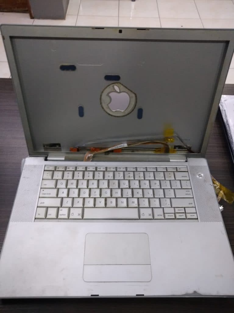 Carcaça Macbook A1181-Remover Peças